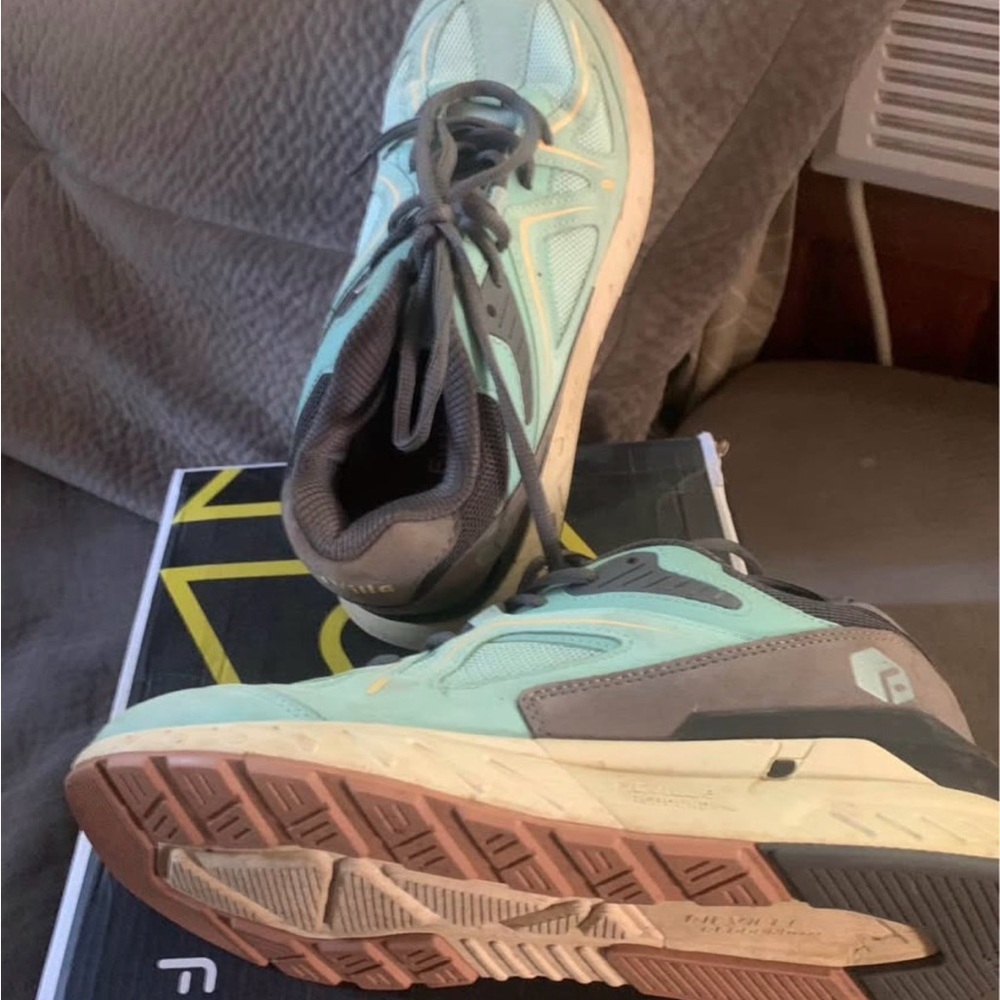 Fitville Women's Mint and Gray Athletic Shoes